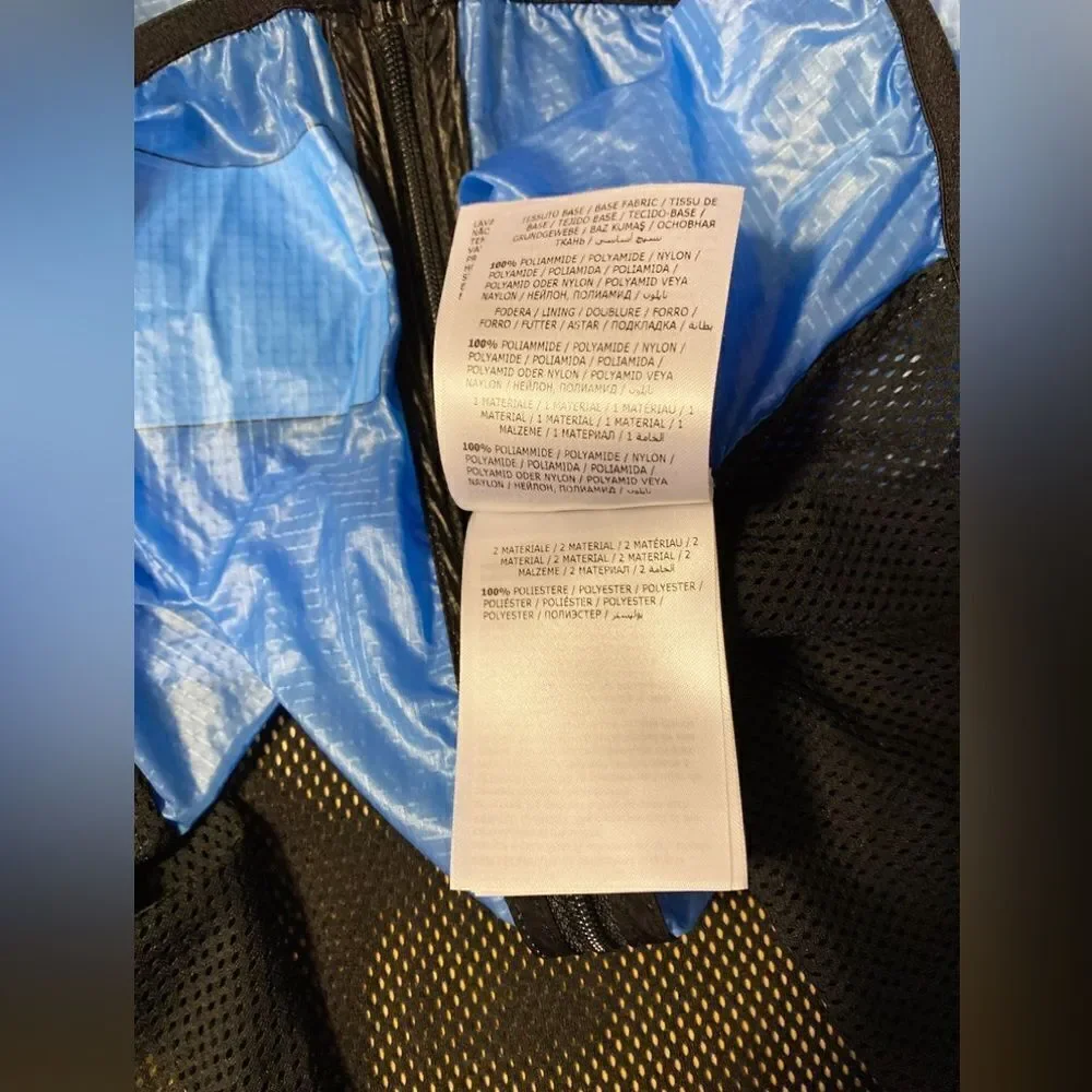 Moncler Technical Vest - Blue size L
